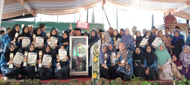 Harumkan Nama Kecamatan Peserta MTQ Kecamatan Rantau Bayur Raih Juara Umum Tingkat Kabupaten