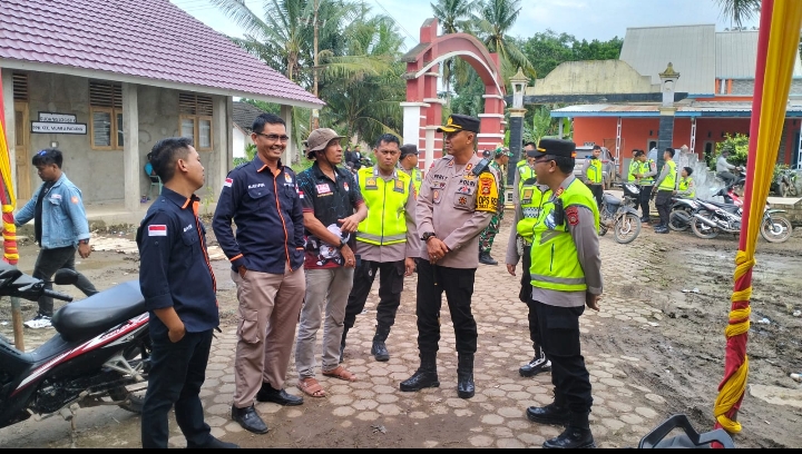 Kapolres Banyuasin Monitoring dan Cek Personil Pengamanan Rapat Pleno Terbuka di PPK Muara Padang