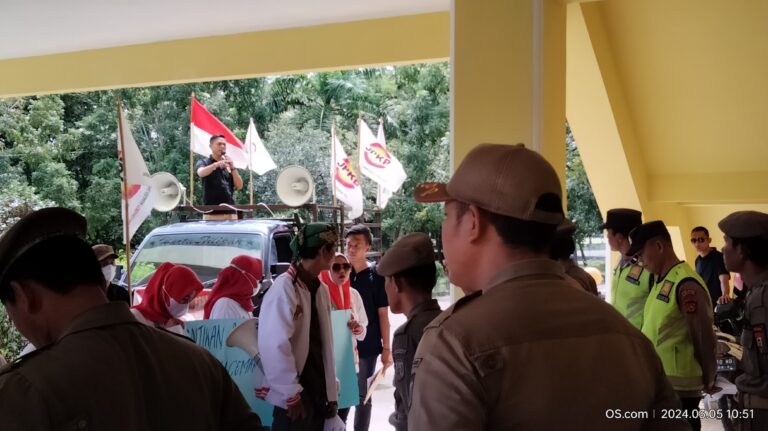 Dugaan Pencemaran Lingkungan, JPKP Banyuasin lakukan Aksi Didua Tempat