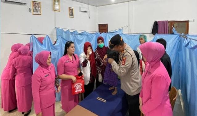 HUT Bhayangkara Ke- 78, Polsek Makarti Jaya Khitan 78 Anak