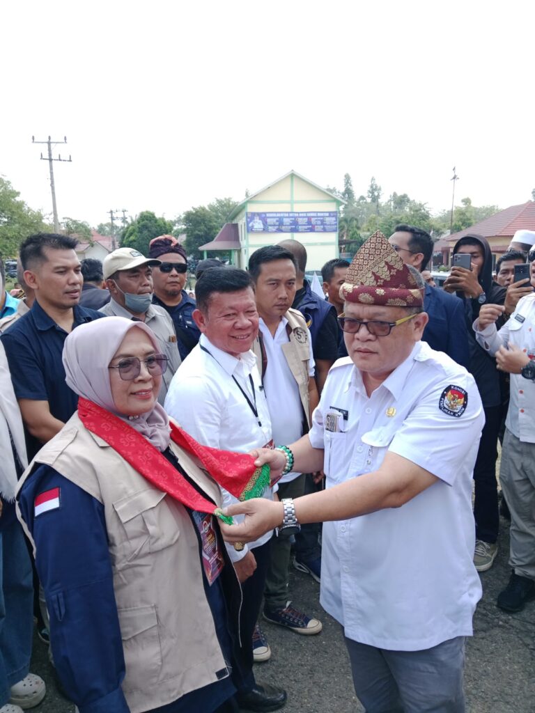 Ribuan Pendukung dan Simpatisan Hadiri Deklarasi Terbuka Calon Bupati dan Wakil Bupati Hj.Suwarti dan H.Thamrin Hasan