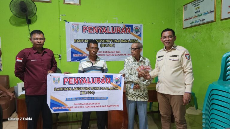 Pemerintah Desa Kemang Bejalu Salurkan BLT-DD Triwulan Sekaliguas